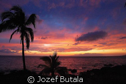 Sunset at Kihei,Maui,
Nikon D40,18-200 by Jozef Butala 